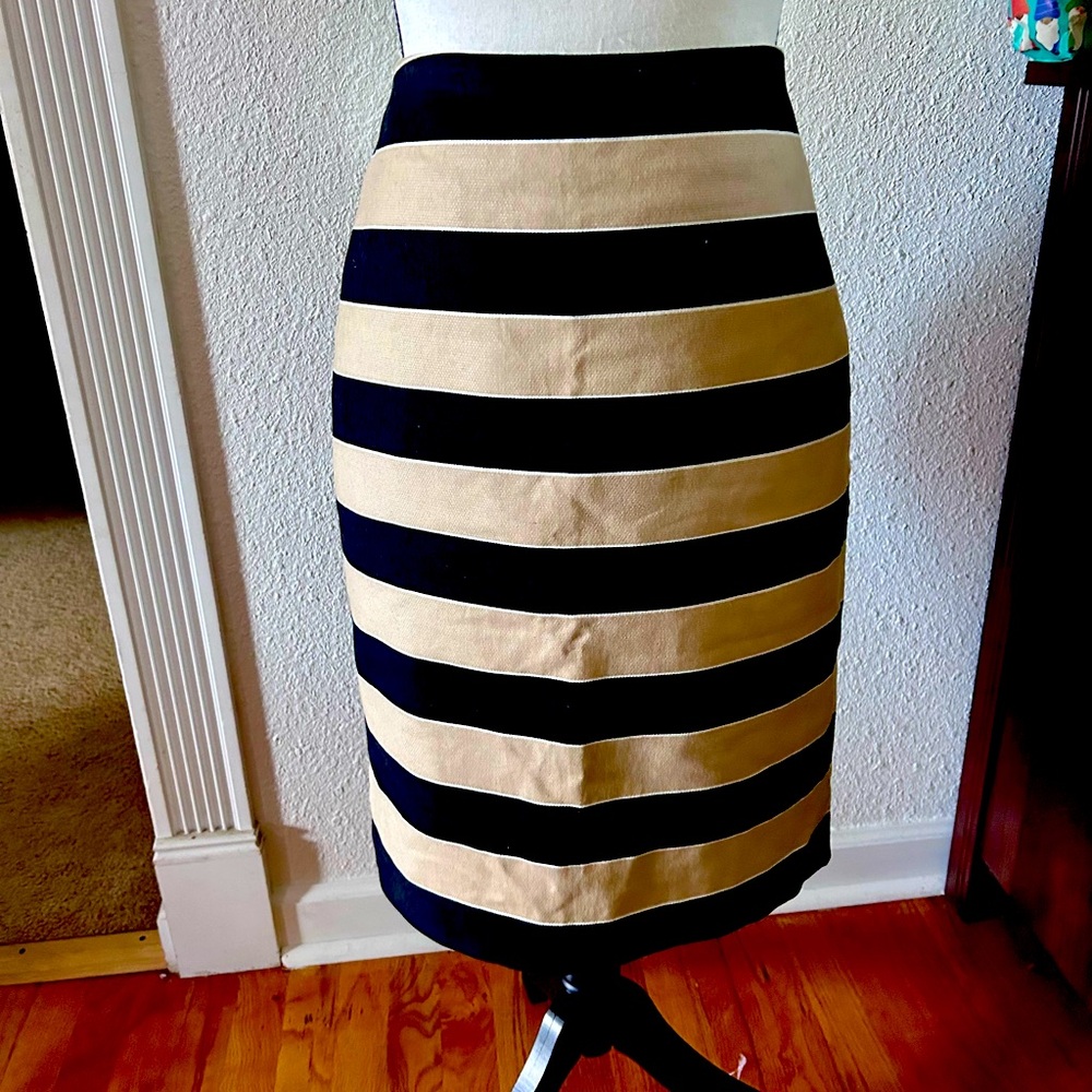 LOFT pencil skirt